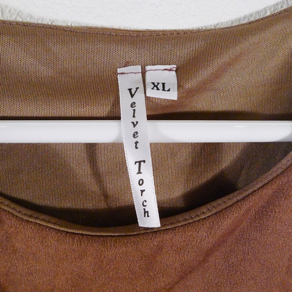 Dress - Picture 3 of 3